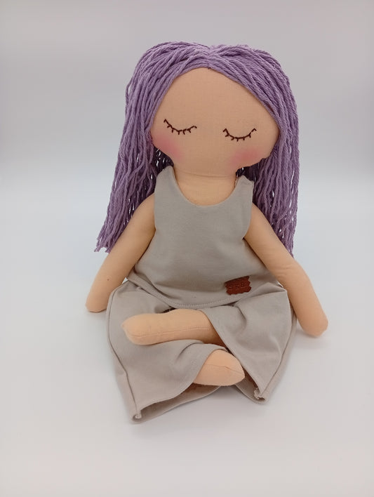 Muñeca MiYogi "Ser" - RAICES con RITUAL y ACCESORIOS