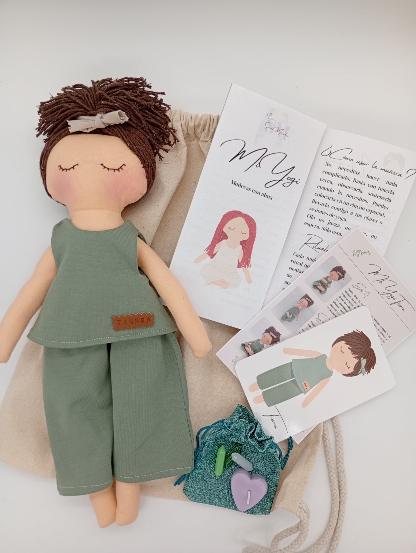 Muñeca MiYogi "Tierra" - RAICES con RITUAL y ACCESORIOS