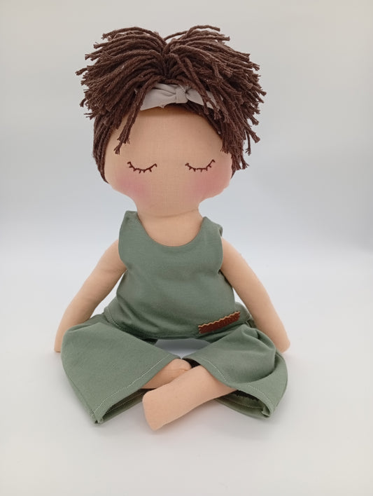 Muñeca MiYogi "Tierra" - RAICES con RITUAL y ACCESORIOS