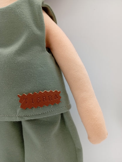 Muñeca MiYogi "Tierra" - RAICES con RITUAL y ACCESORIOS