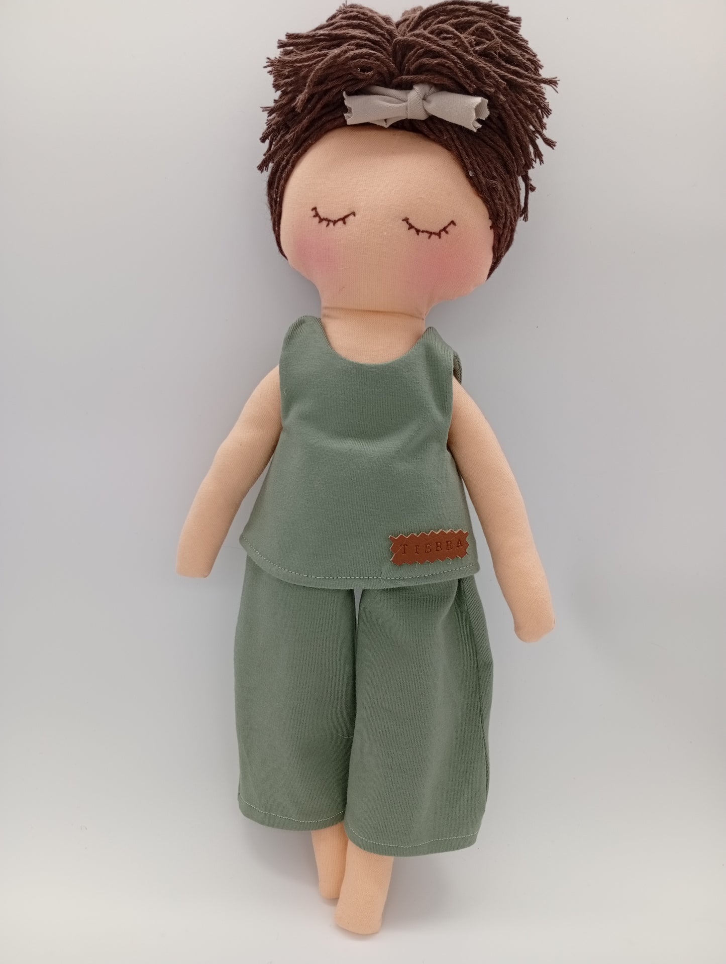 Muñeca MiYogi "Tierra" - RAICES con RITUAL y ACCESORIOS